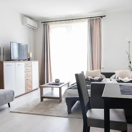 Appartement Corvin Gem With Parking *